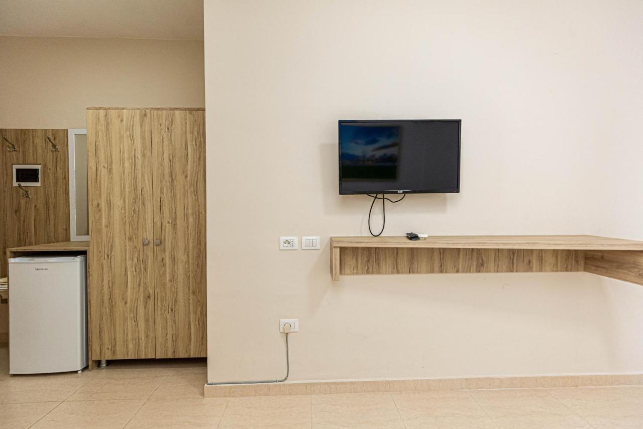 Jordan'S Hotel Vlorë 外观 照片