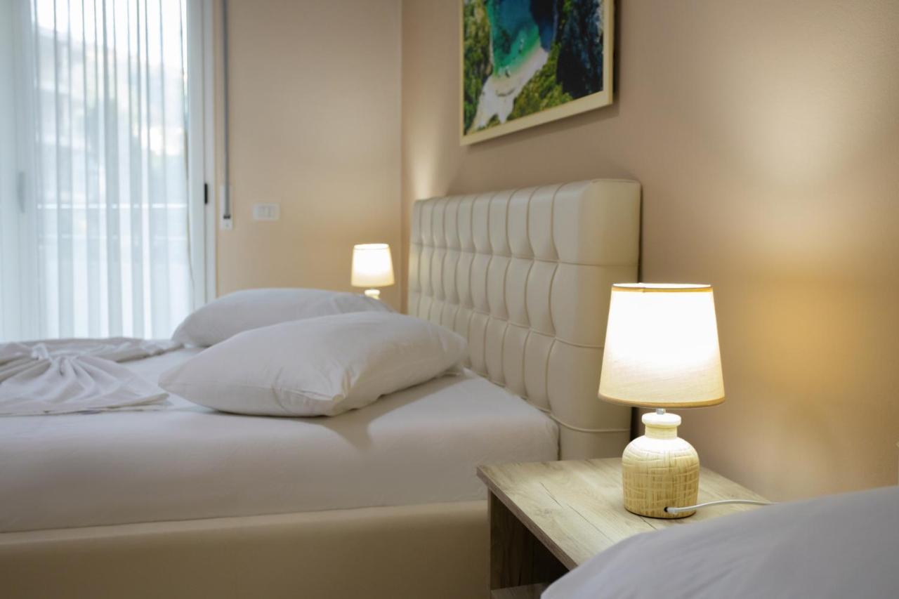 Jordan'S Hotel Vlorë 外观 照片